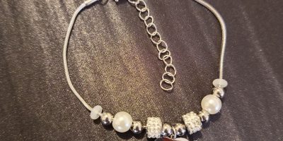 Гривна просребрено "Сърце" с Перли и Мъниста